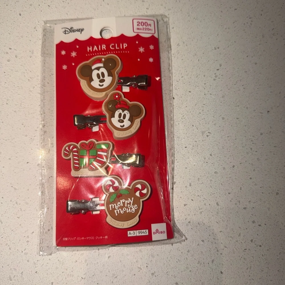 Daiso Disney Christmas mickey and Minnie gingerbread Hair Clip Set
